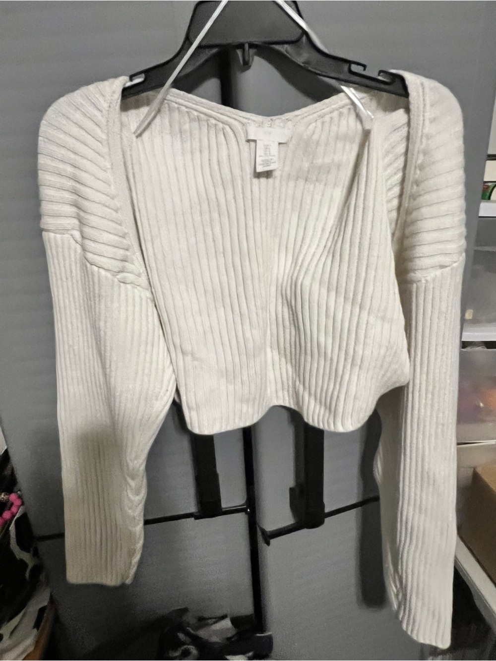 H&M Cropped Ribbed Knit Cardigan - Cream/Off-White shrug in EUC
